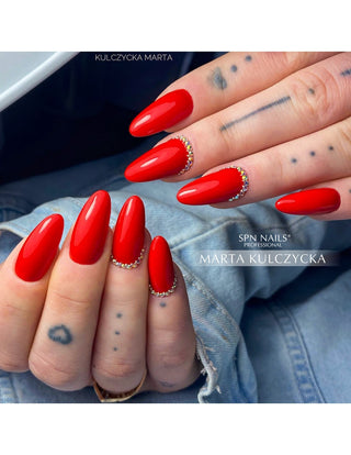 805 Bloody Mary UV LaQ 8ml