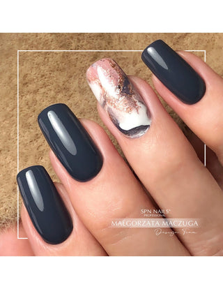 906 Smoky Raven UV LaQ 8ml