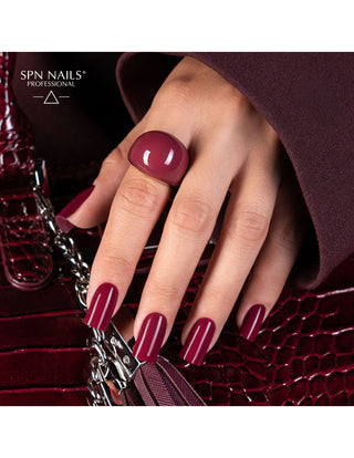1044 Guilty Pleasures UV LaQ Gel Polish 8ml – deep burgundy red