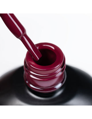 1044 Guilty Pleasures UV LaQ Gel Polish 8ml – deep burgundy red