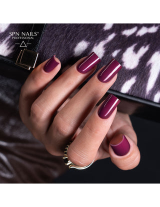 1045 Plum Noir UV LaQ Gel Polish 8ml – deep plum purple
