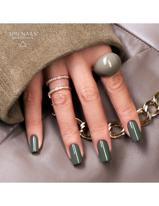 1047 Scandalous UV LaQ Gel Polish 8ml – deep bottle green